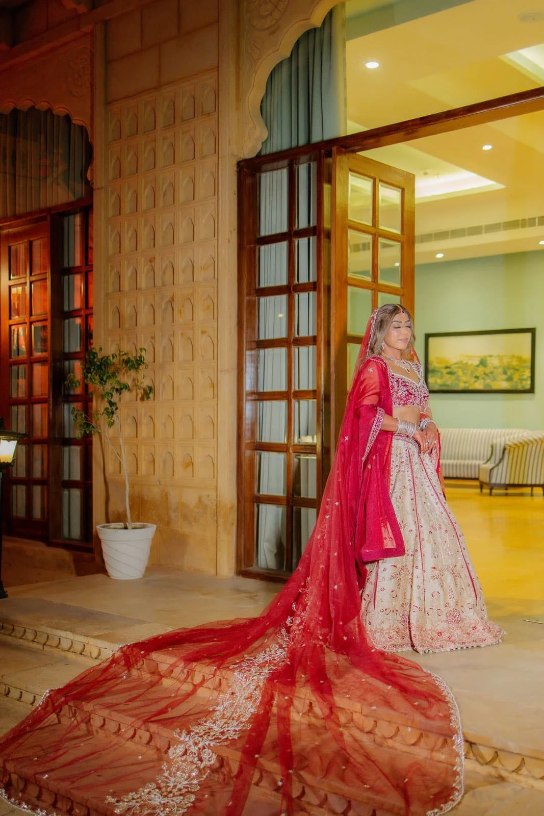 A Dreamy Bride in the Golden Courtyard