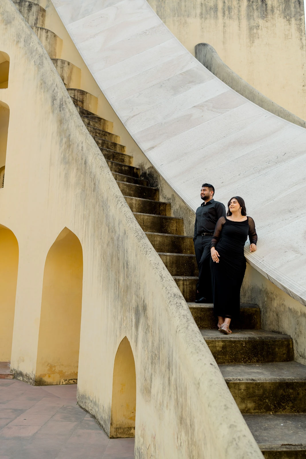 Artistic Heritage Archway – Jaipur Prewedding Photography