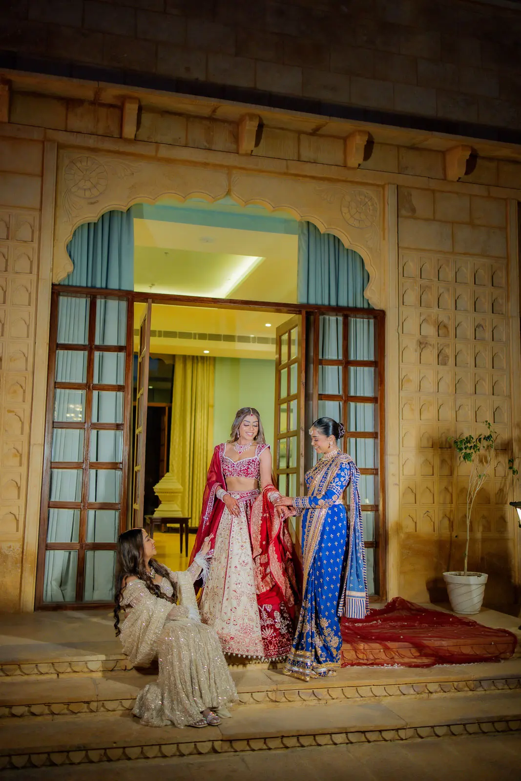 Bride & Groom in a Heritage Courtyard