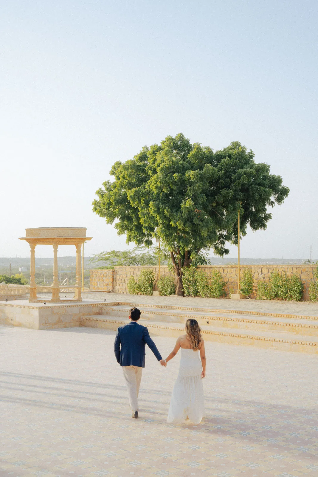 Candid Outdoor Romance in Jaisalmer