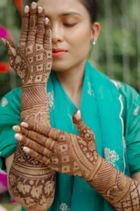 Elegant Bridal Jewellery and Turquoise Wedding Outfit