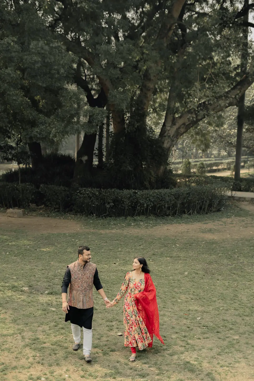 Romantic Couple Portrait in a Delhi Heritage Garden