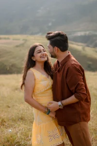 Romantic Couple in Traditional Outfit – Udaipur Pre Wedding Photography