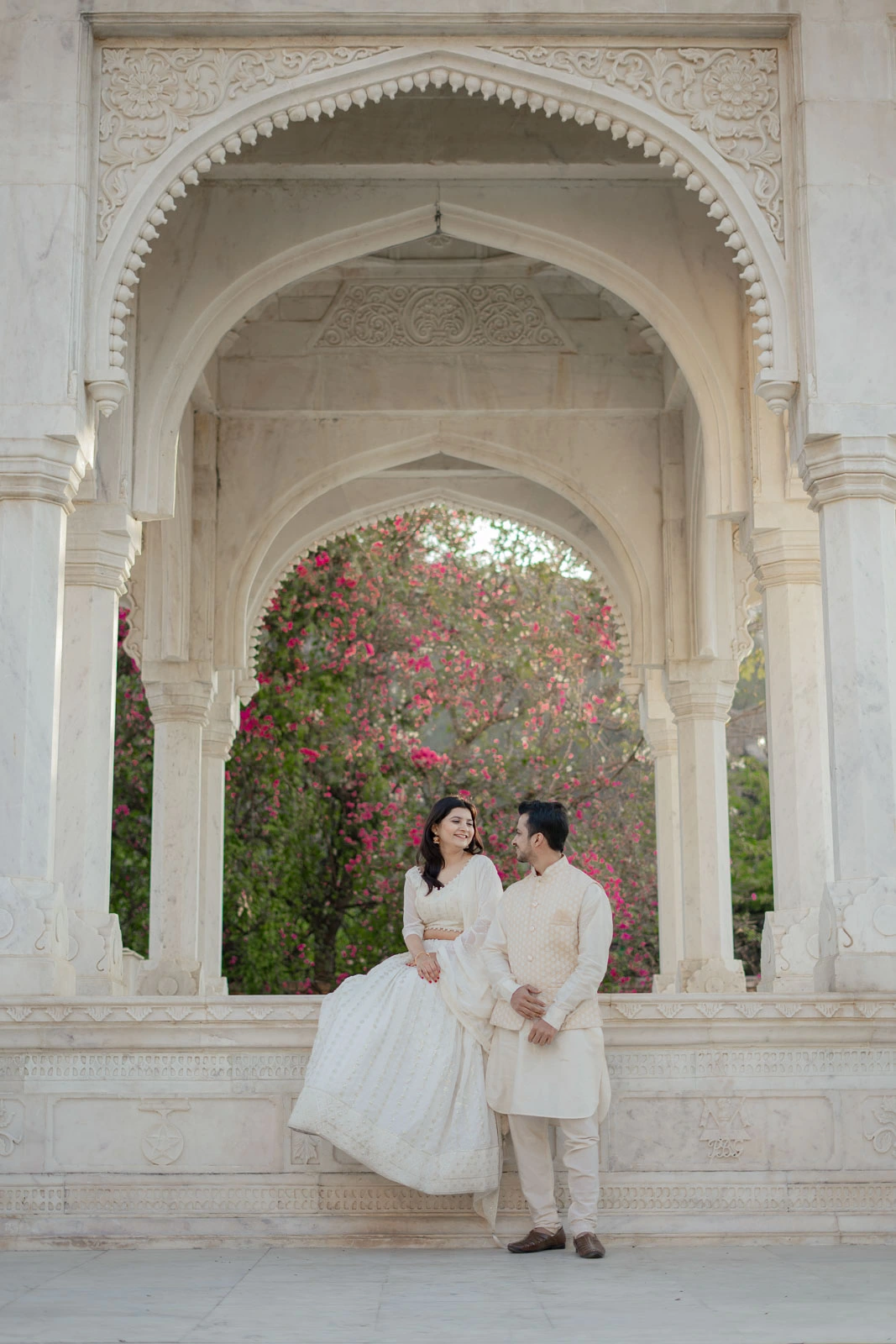 Romantic Jaipur Prewedding Portrait in Heritage Archway