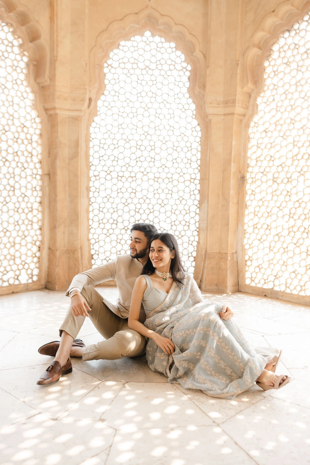 Royal Palace Couple Portrait – Jaipur Prewedding Shoot